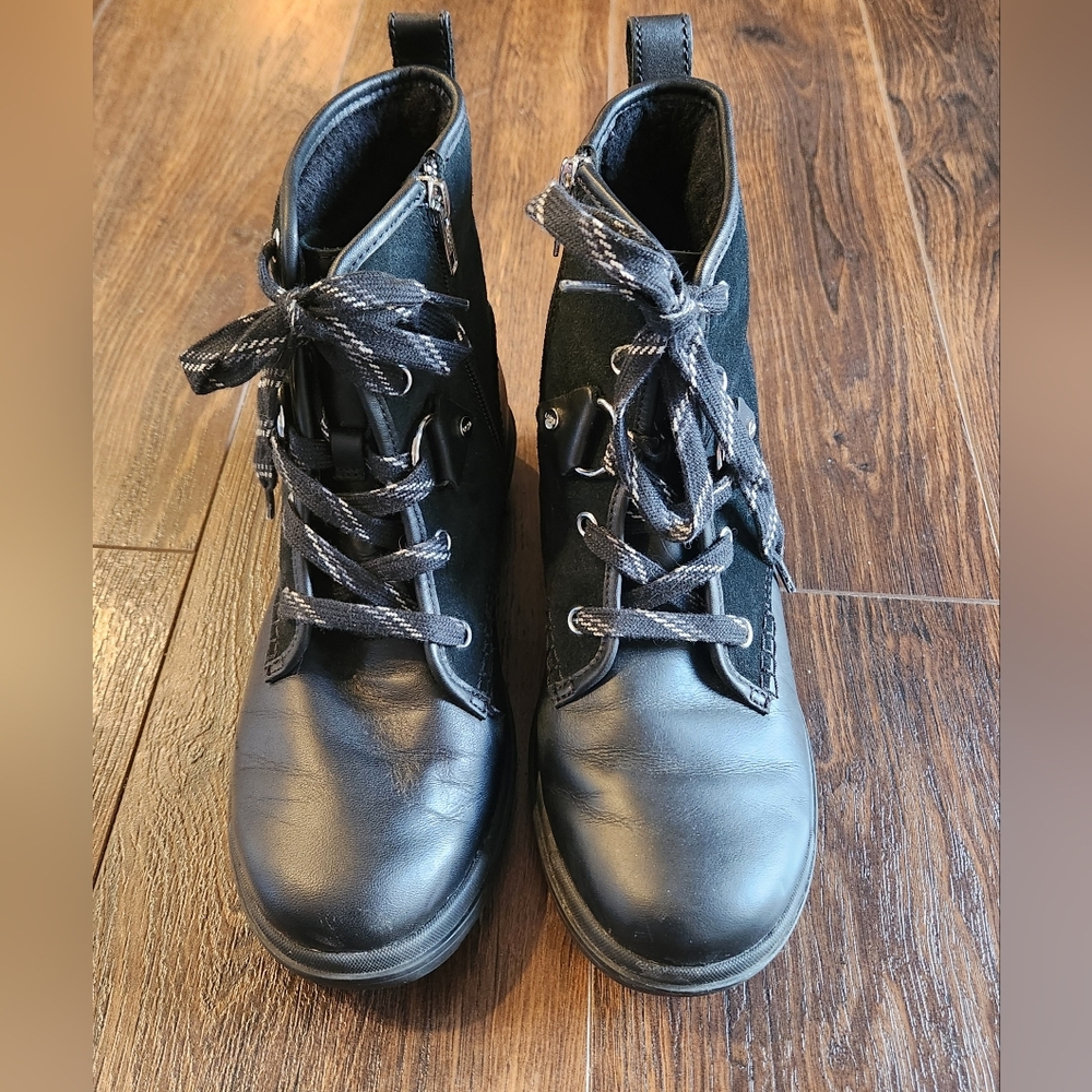 Womens UGG Hapsburg Hiking Boots